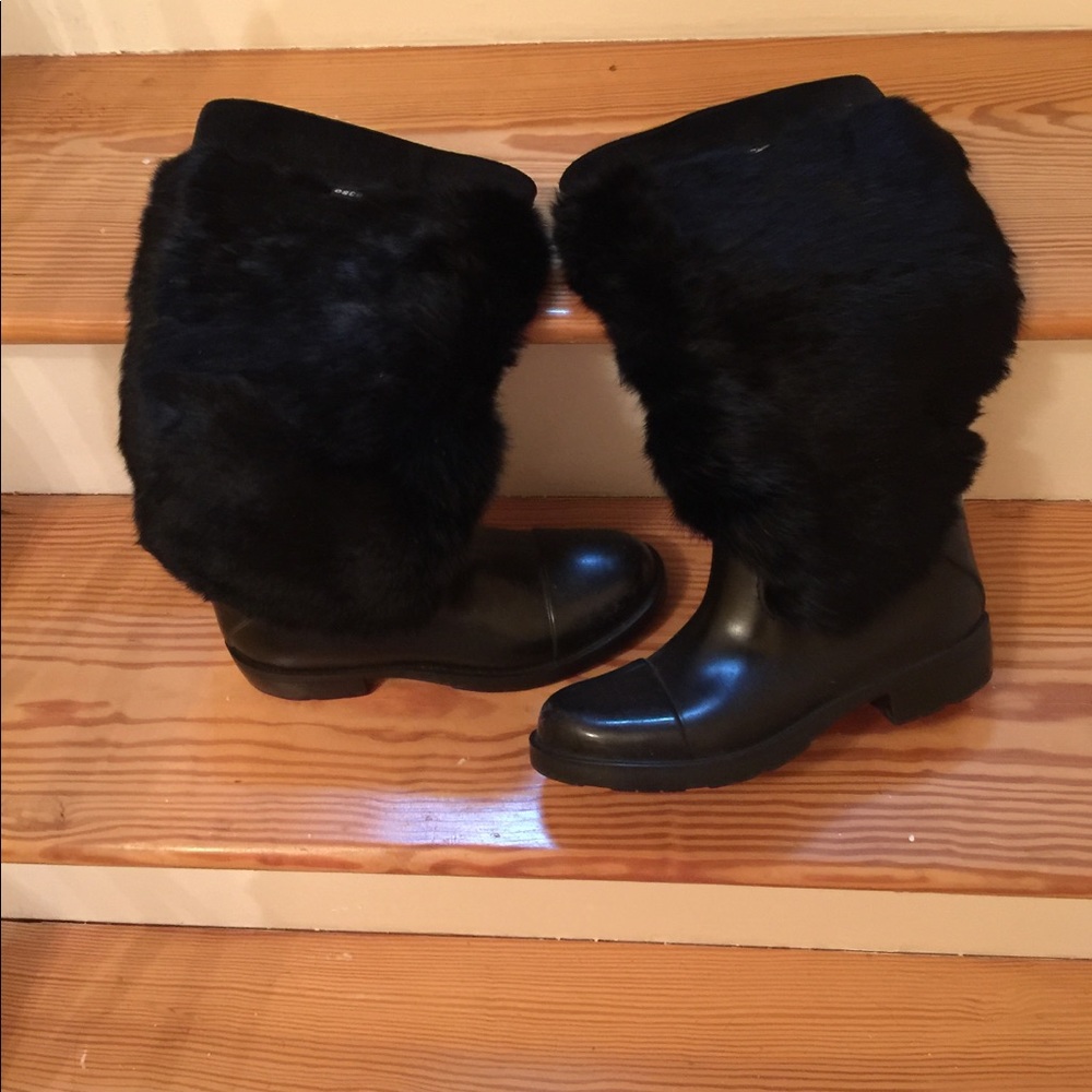 Boots - Picture 3 of 6